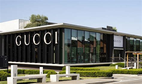 rzym outlet gucci|Gucci outlet store.